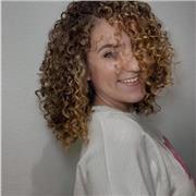 Titulada con ingles B2 actualmente con nivel C1, experiencia en la enseñanza a niños y adolescentes.